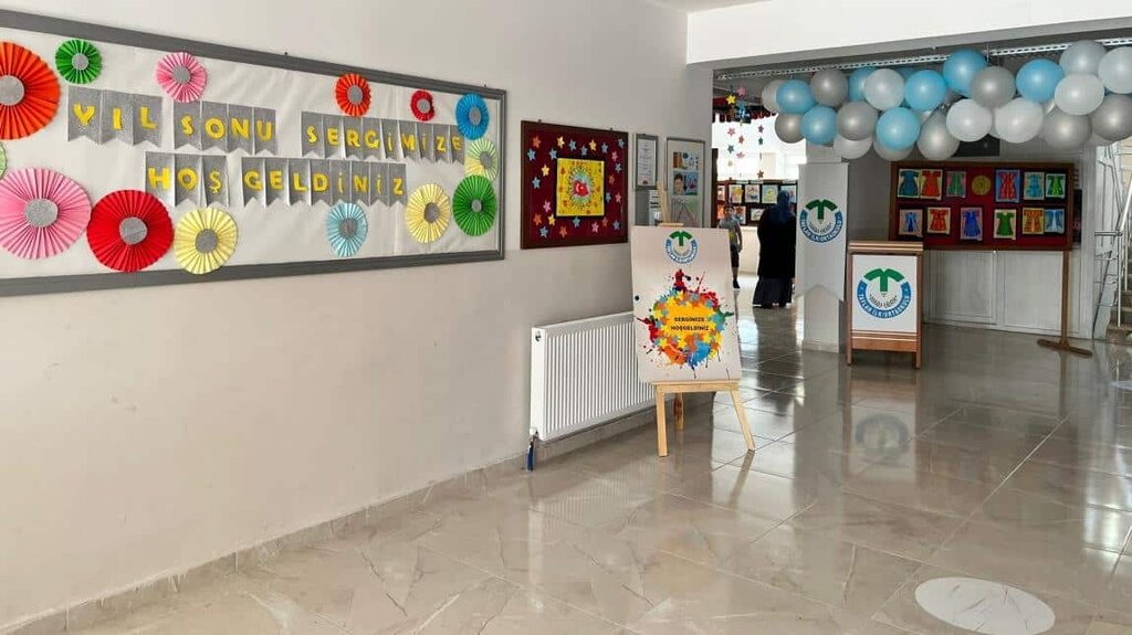 School Taflan Middle School, Atakum, photo