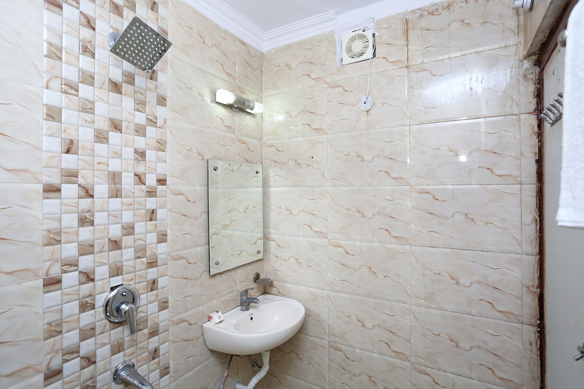 Фото Oyo 7684 Hotel Repose Villa