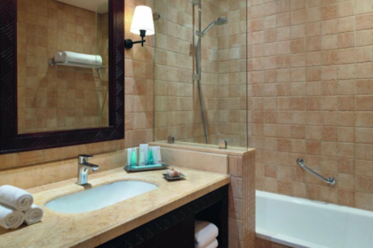 Фото Movenpick Ambassador Hotel