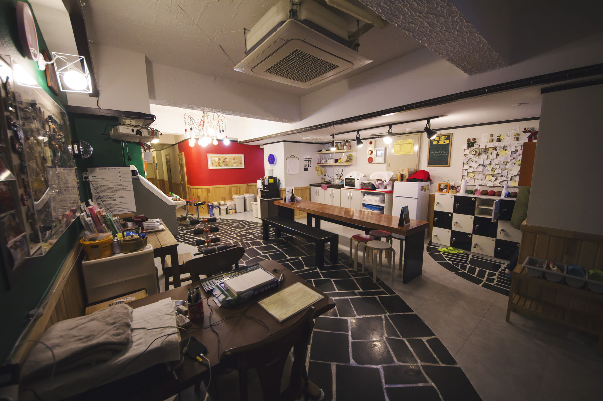 Фото Dongbaekseom Guesthouse - Hostel