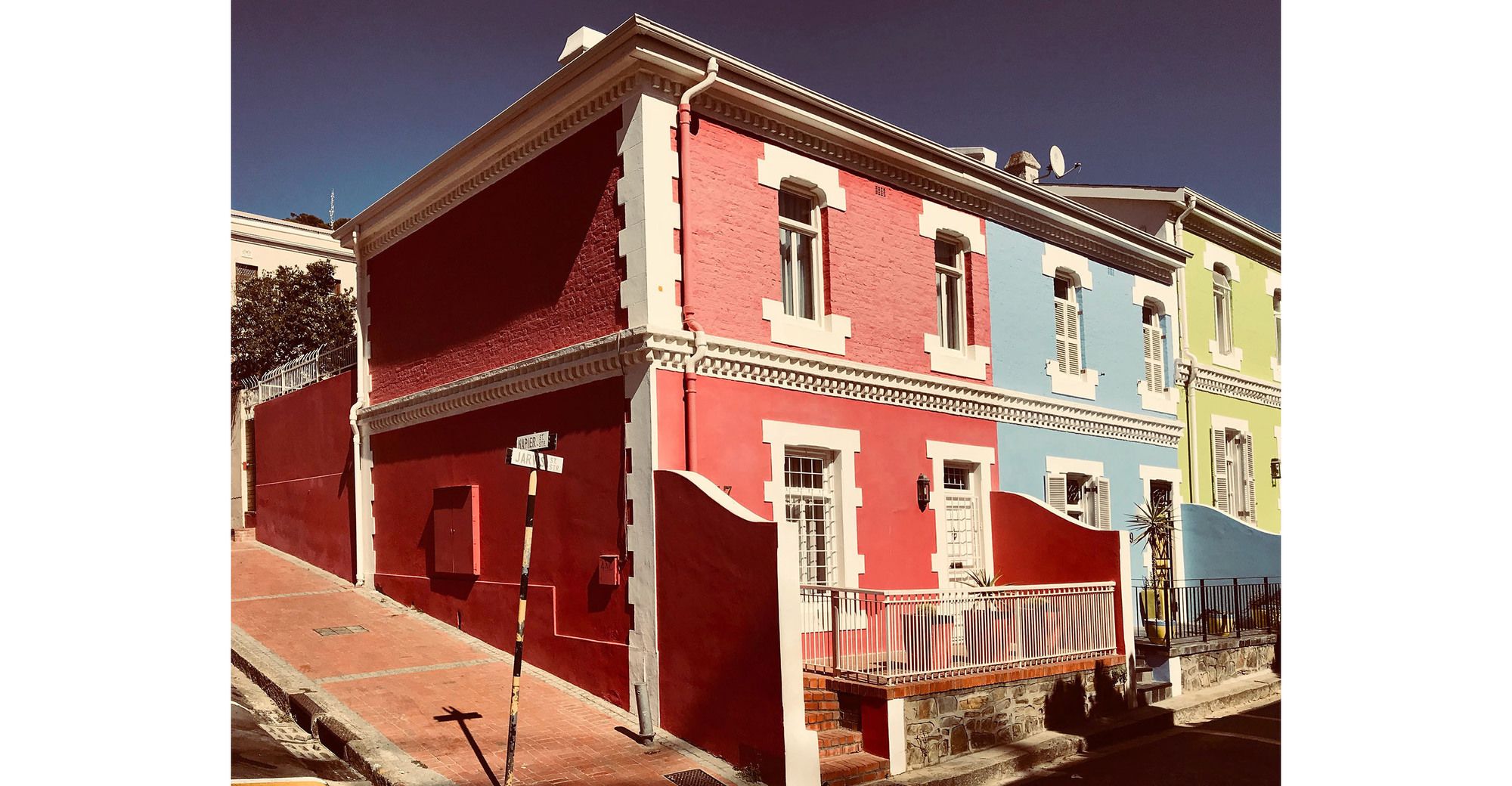 Фото Purple House