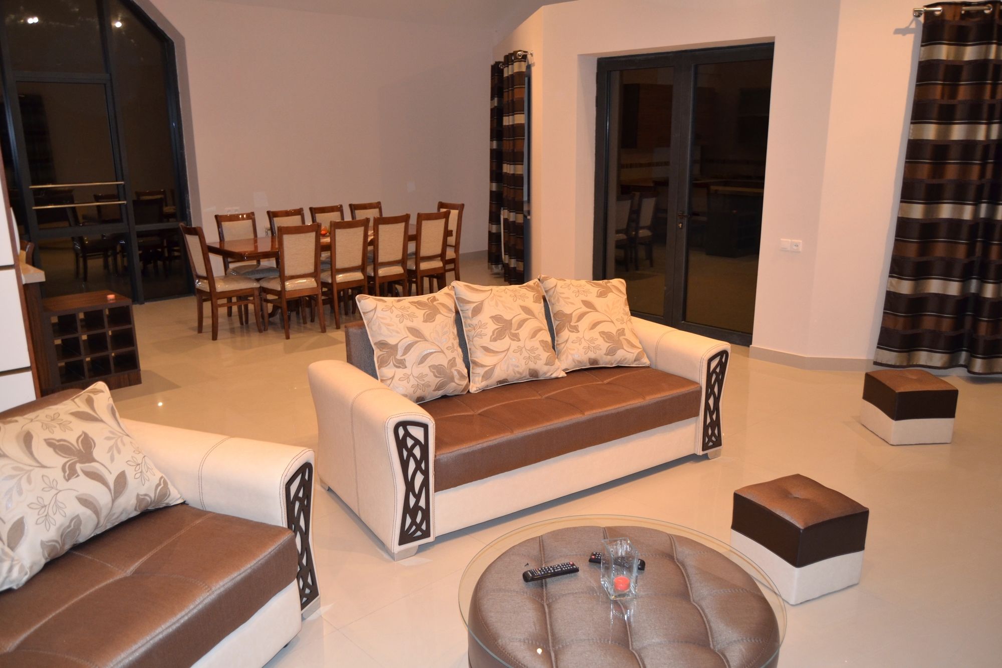 Фото Вилլадзор