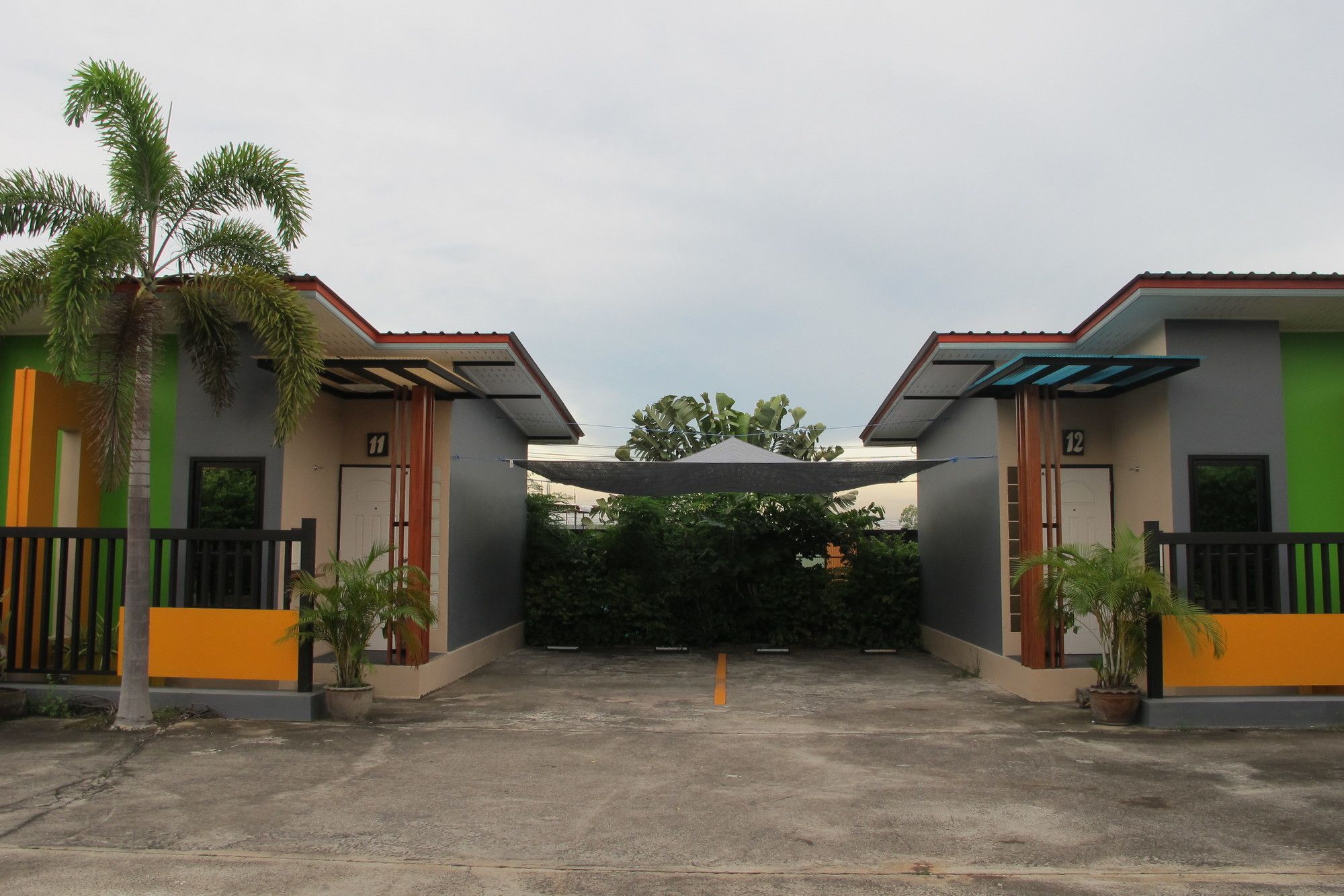 Фото Jirapa Modern Resort