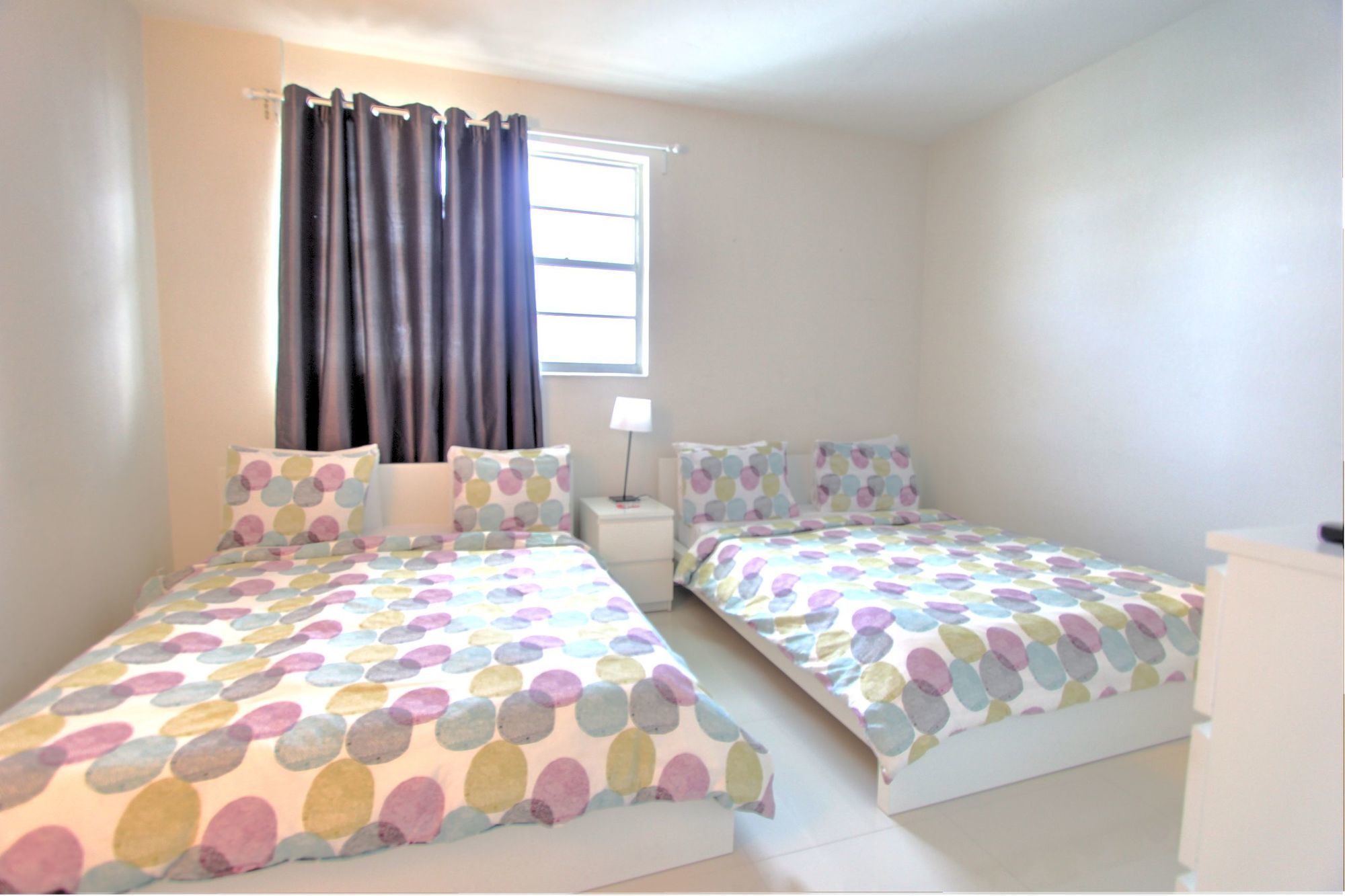 Фото Hollywood Condos