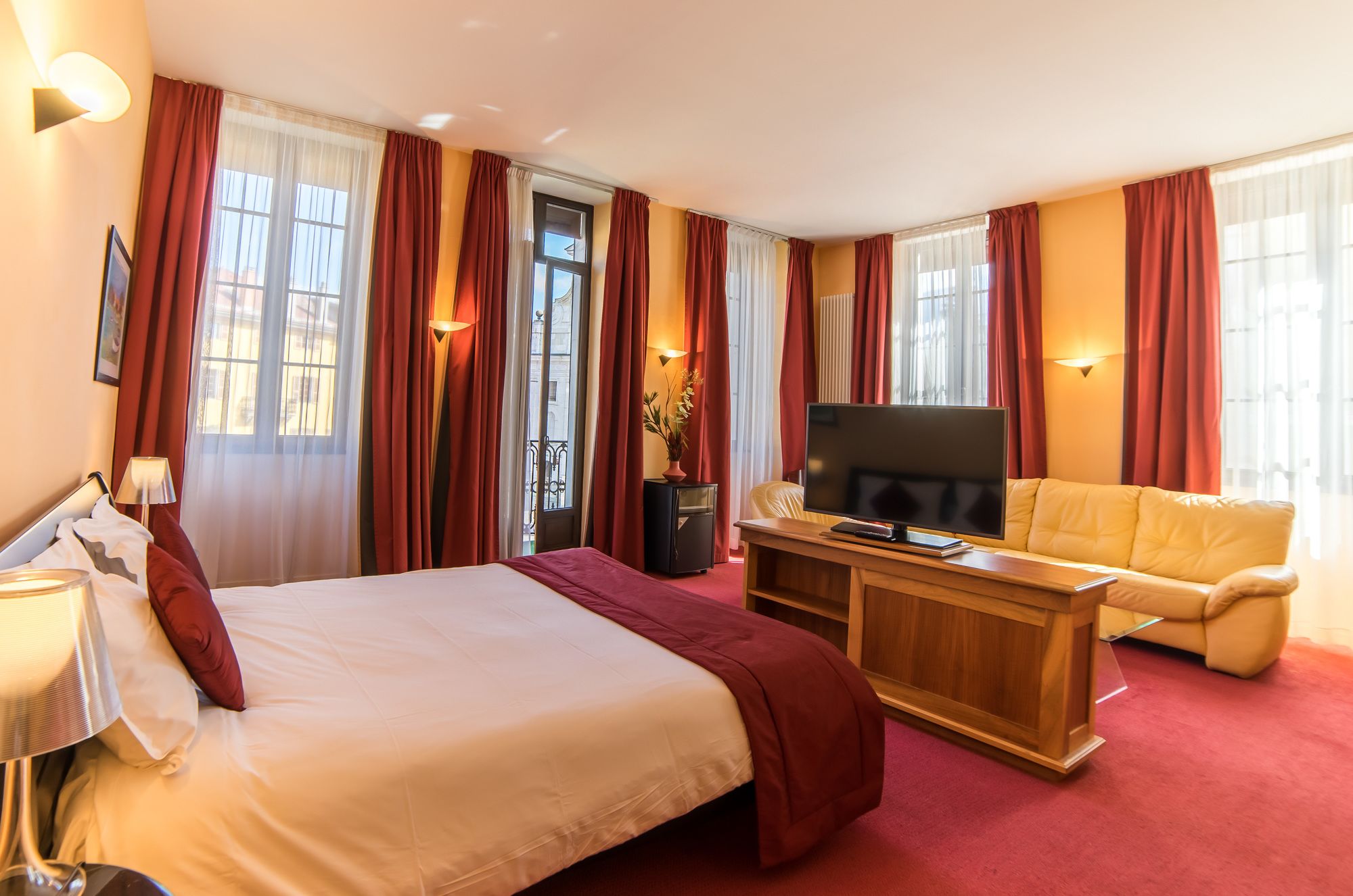 Фото Hôtel du Palais de l'Isle