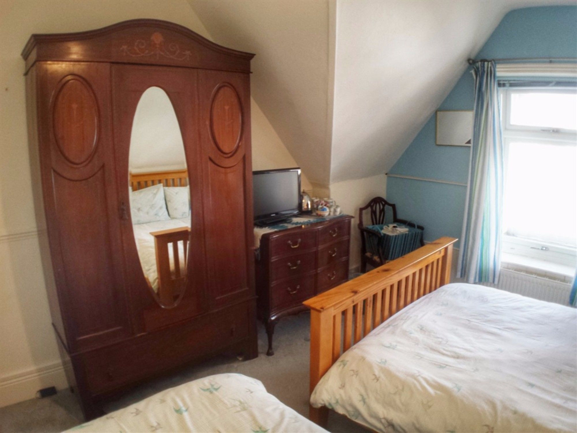 Фото The Ravensbourne Hotel