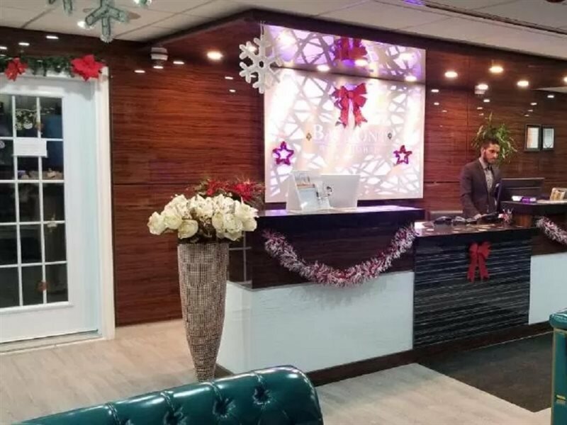 Фото Baymont by Wyndham Montreal Airport