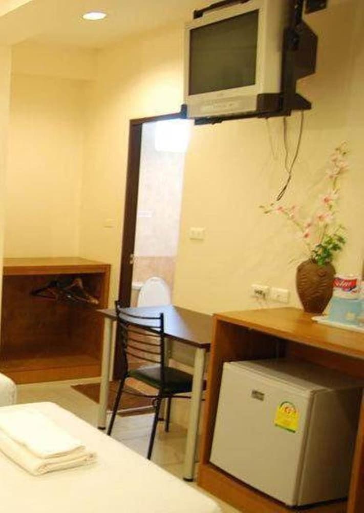 Фото Rambuttri House