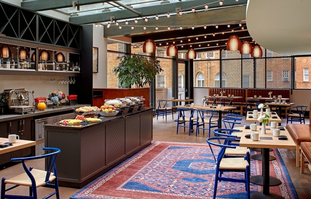 Фото The Fontaine