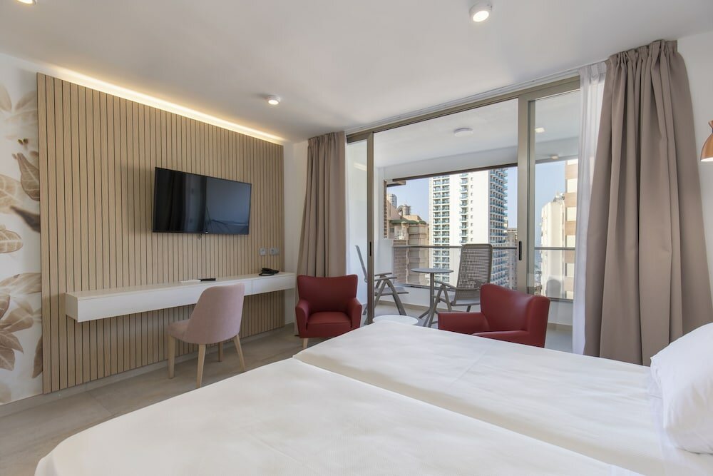 Фото Aparthotel Bcl Levante Beach