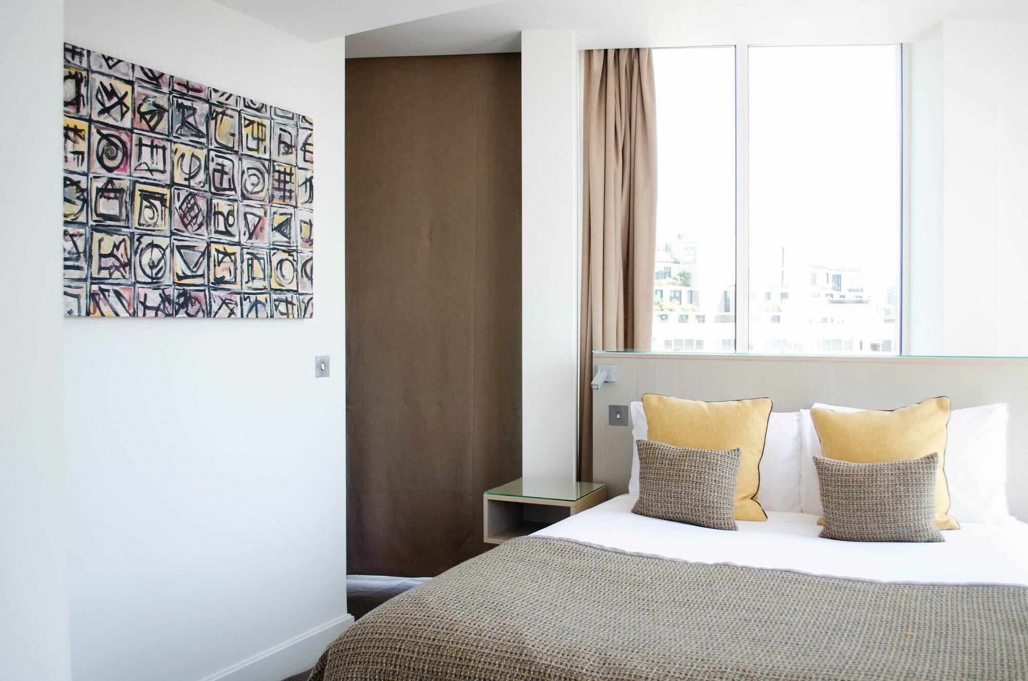 Фото The Rosebery by Supercity Aparthotels