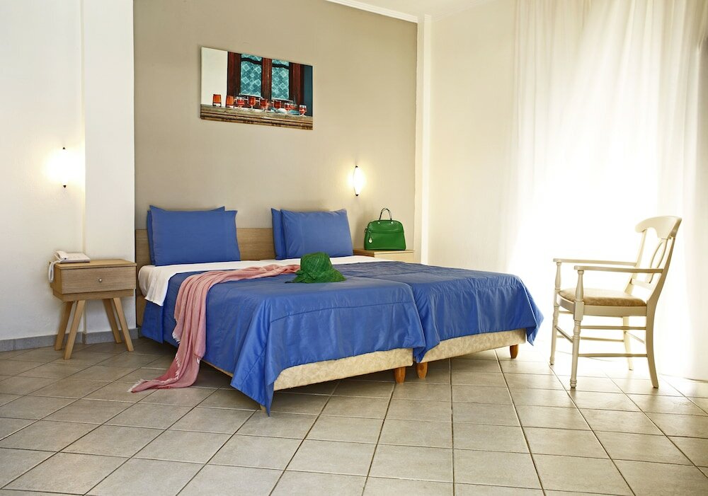 Фото Stratos Hotel