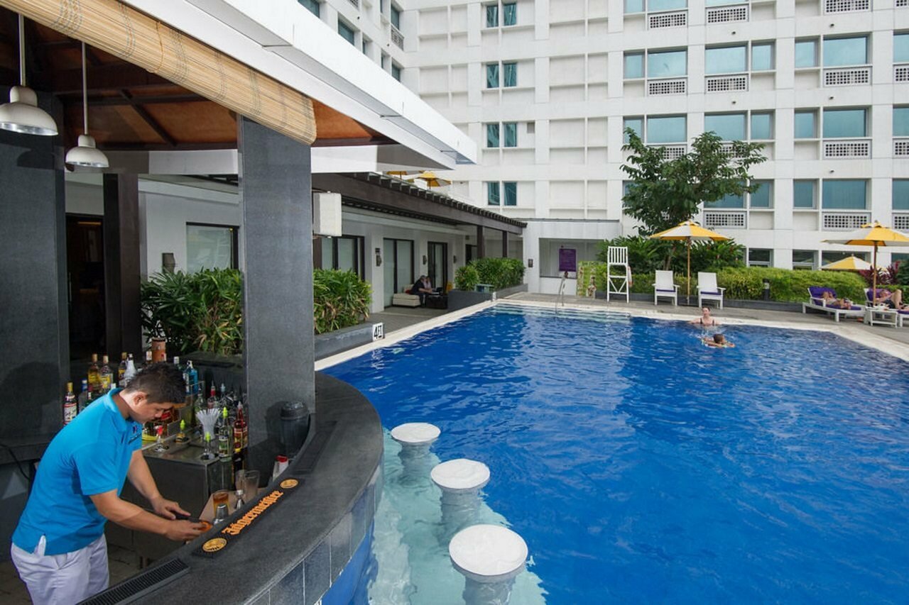 Фото Quest Hotel & Conference Center