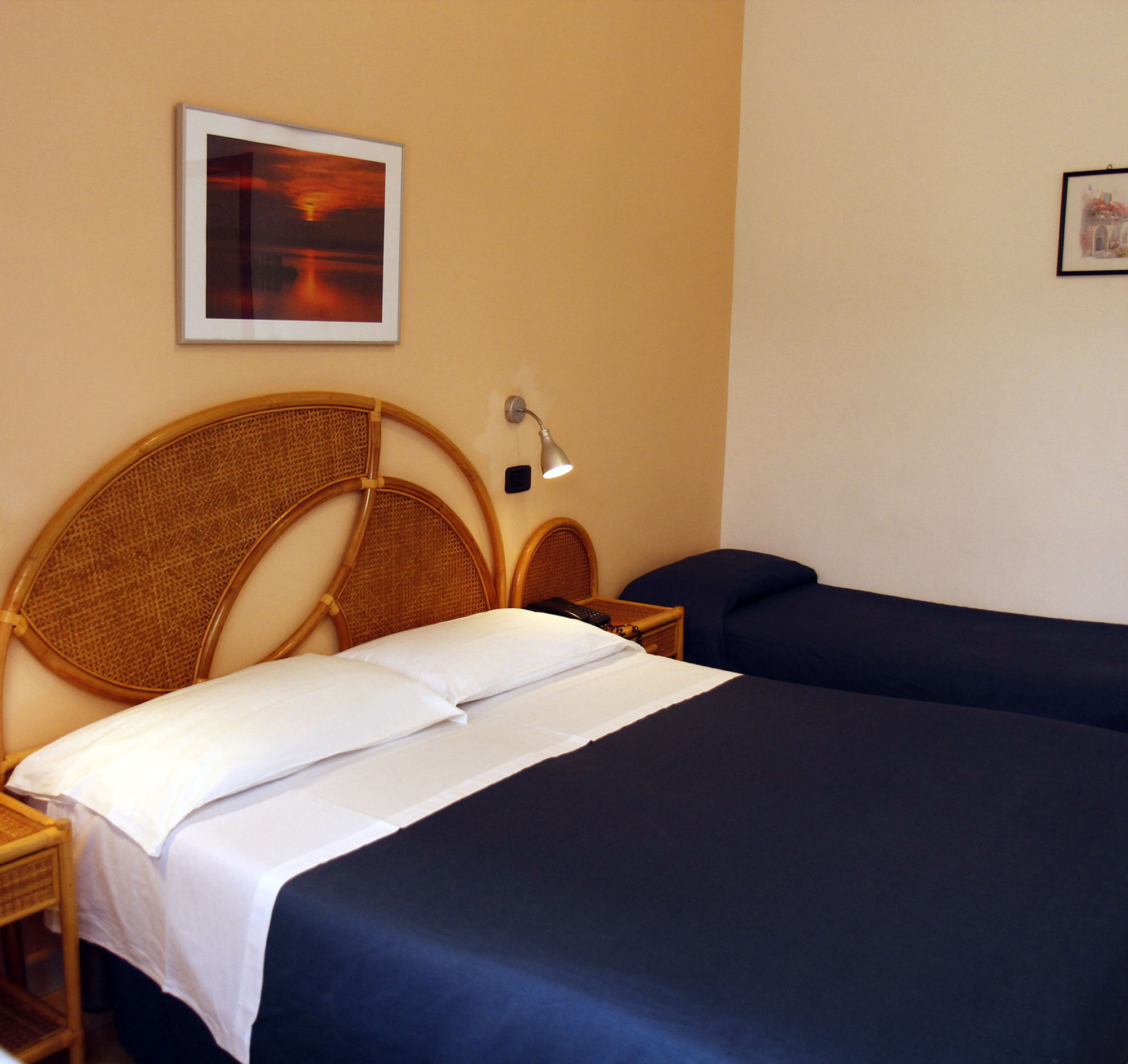 Фото Hotel La Darsena