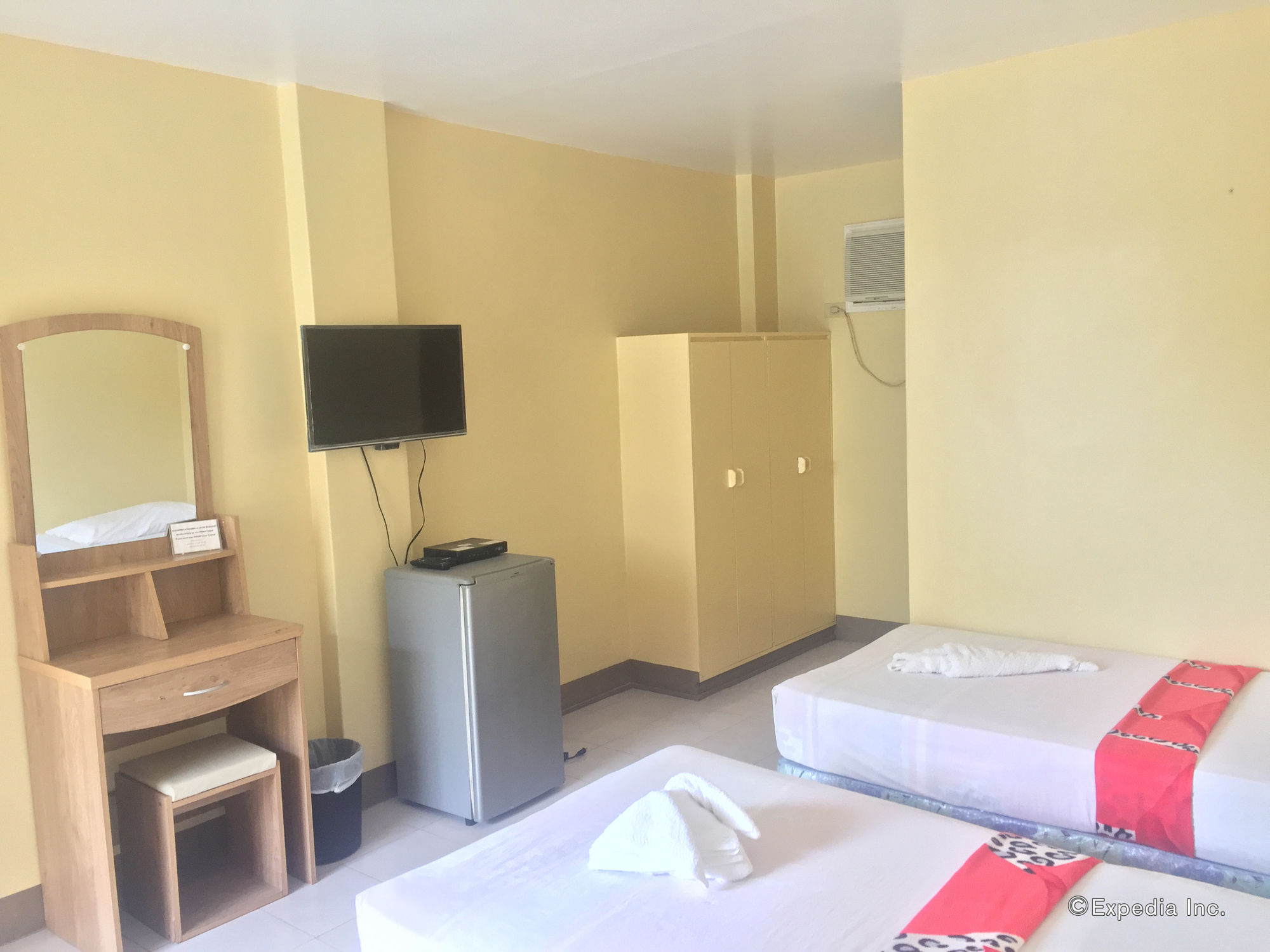 Фото Oyo 725 Richdel Resort Hotel