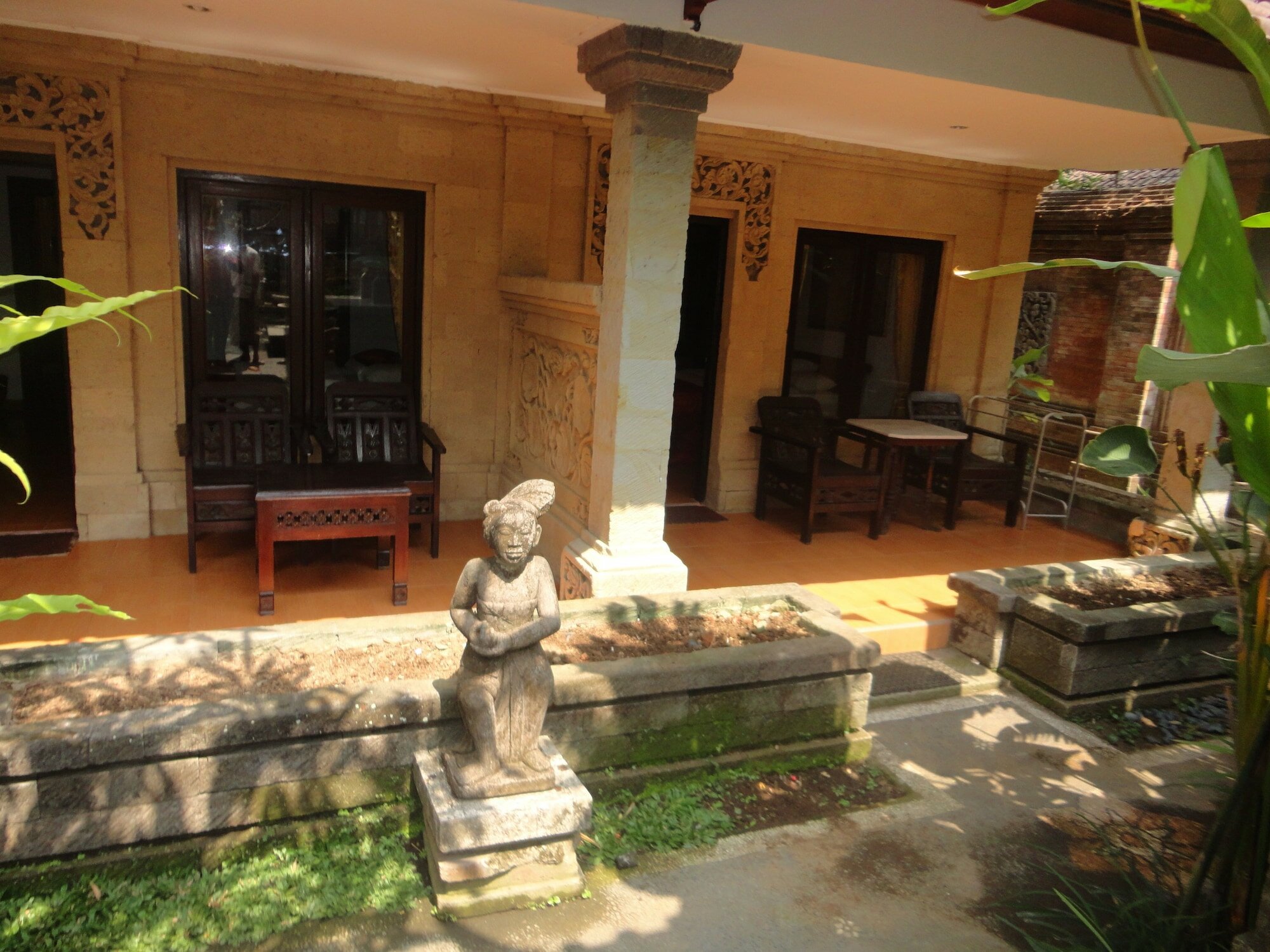 Фото Monkey Forest Bungalow