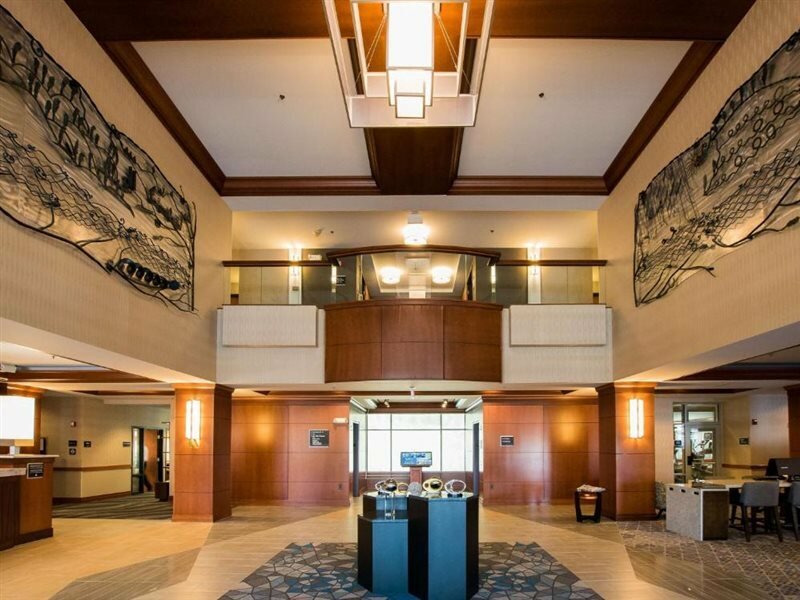 Фото Wyndham Moline on John Deere Commons