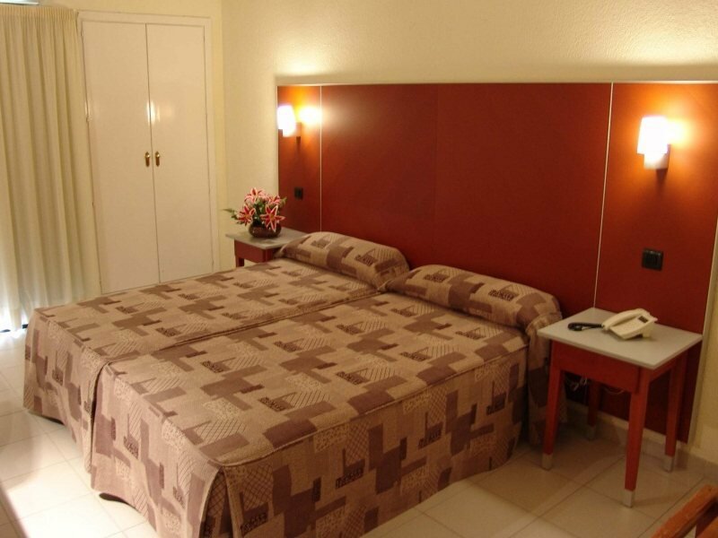 Фото Hotel Oasis Plaza