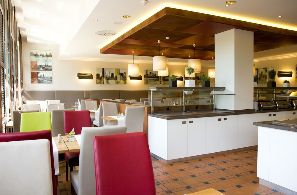 Фото Steigenberger Hotel Dortmund