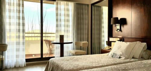 Гостиница Hotel Royal Plaza в Санта-Эулалия-дель-Рио