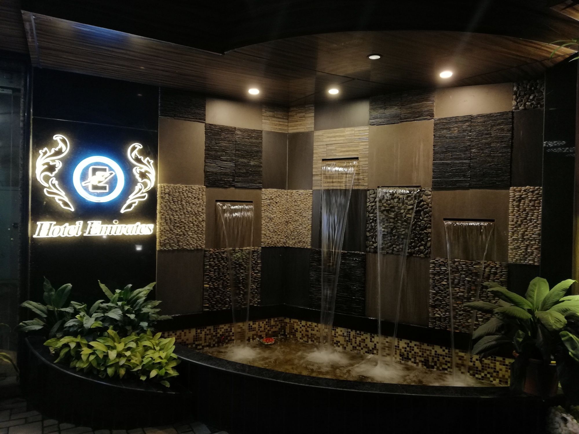 Фото Hotel Emirates