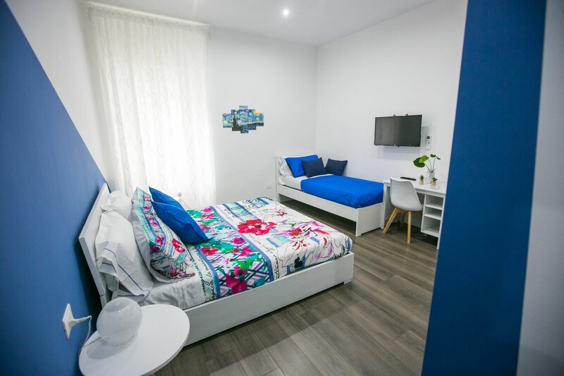 Гостиница Vulkania Rooms в Неаполе