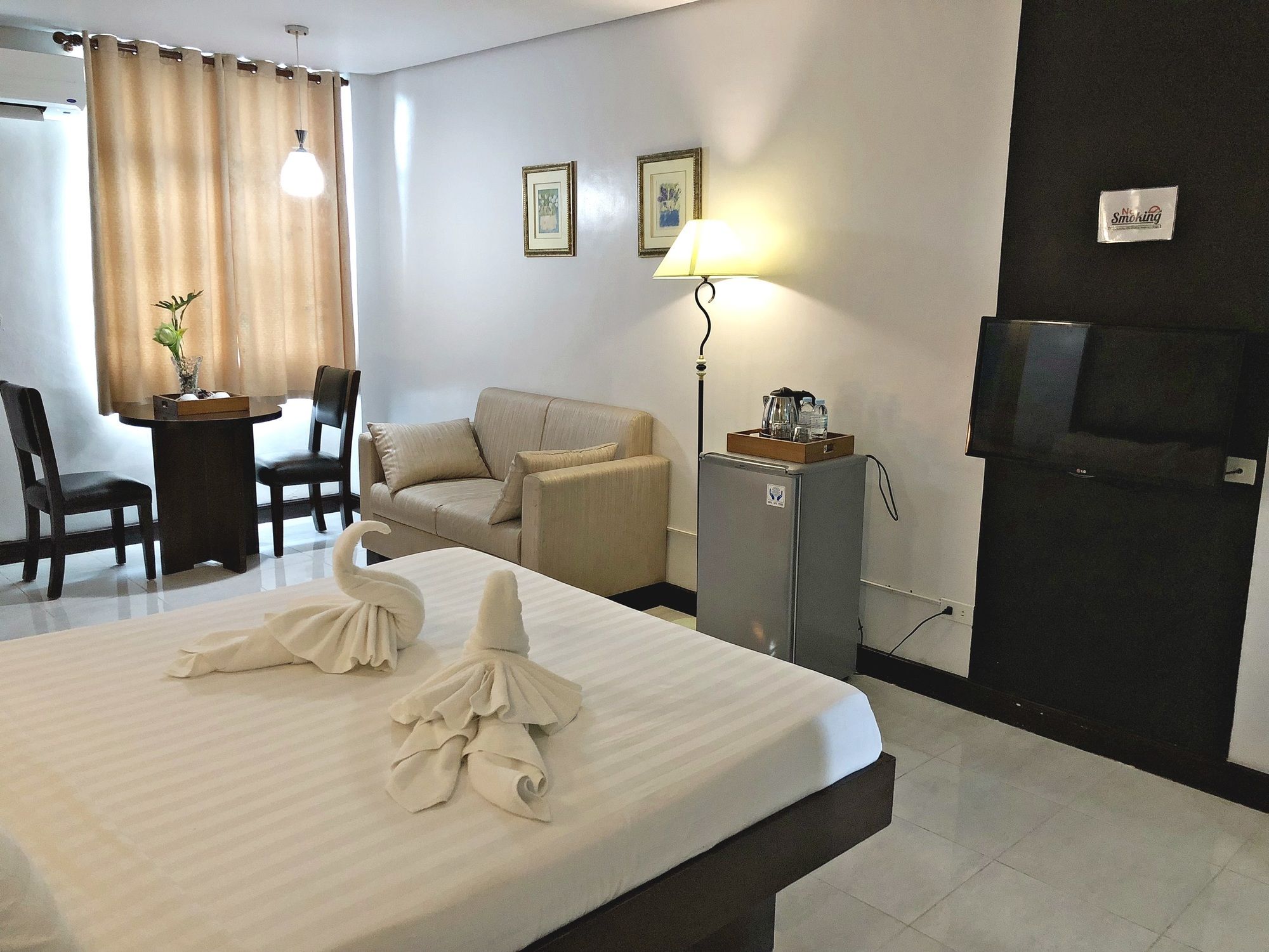 Фото Ninong's Hotel