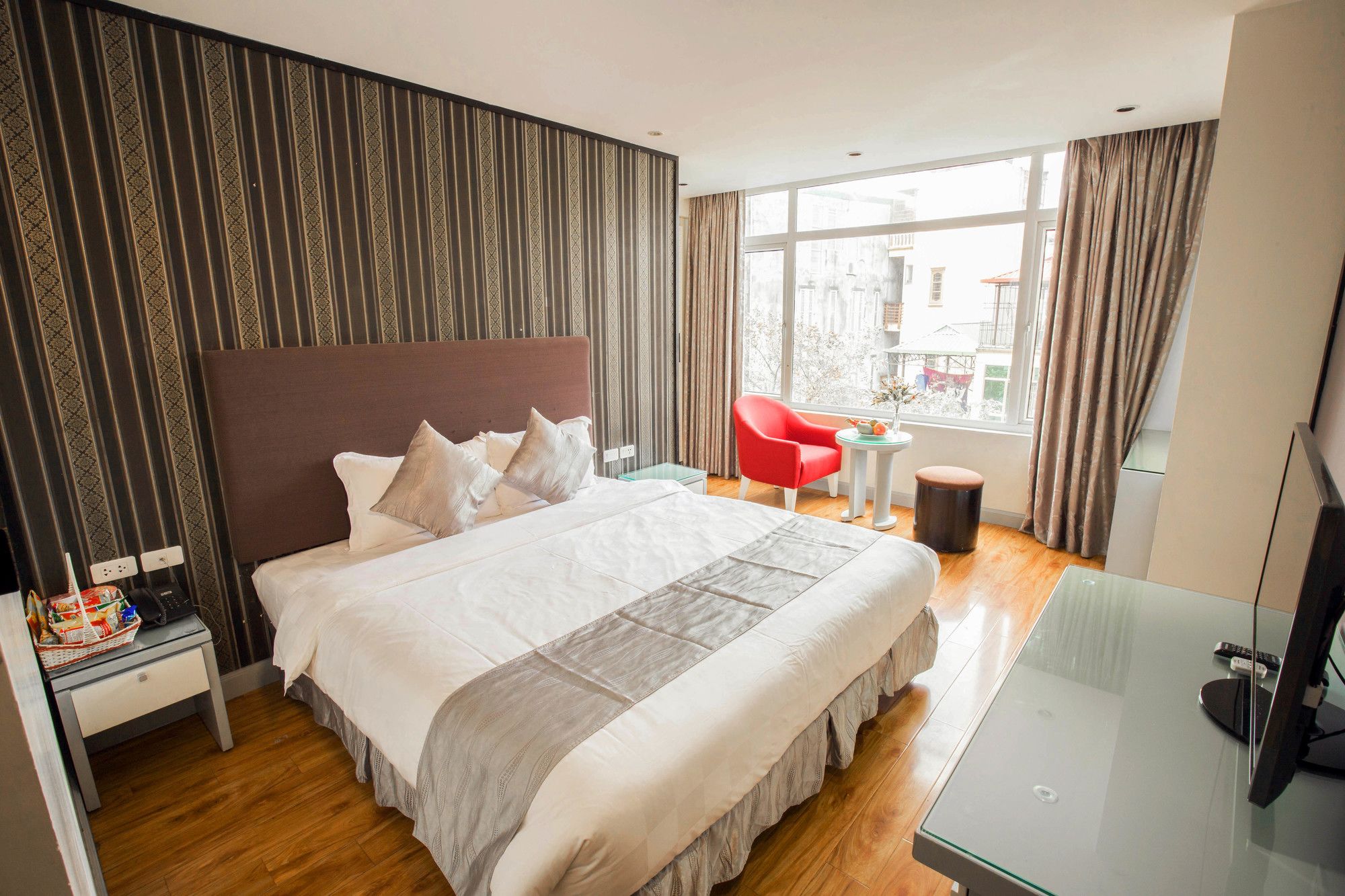 Фото Riverside Boutique Hotel