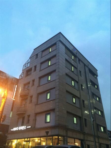 Фото отеля 1