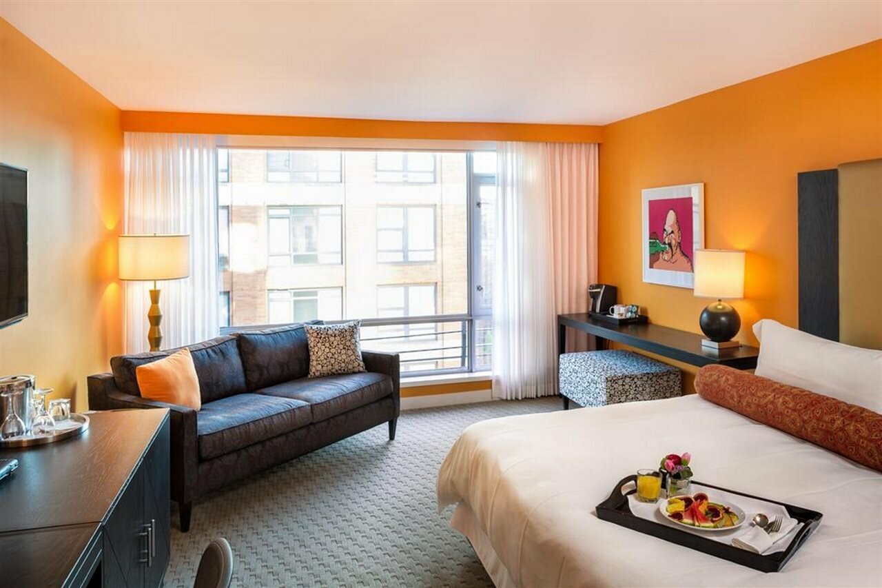 Фото Opus Vancouver