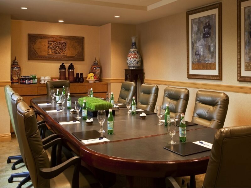 Фото Sheraton LaGuardia East Hotel