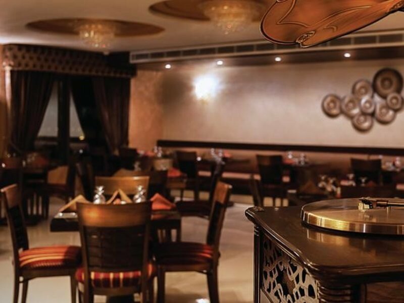 Фото Seven Roses Hotel