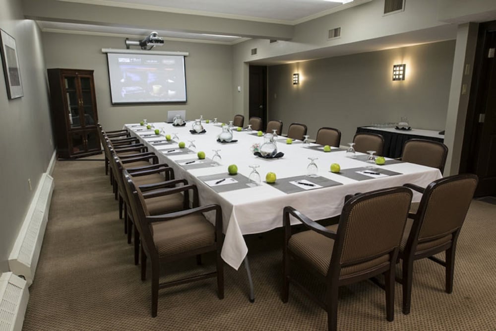 Фото The Hotel on Pownal