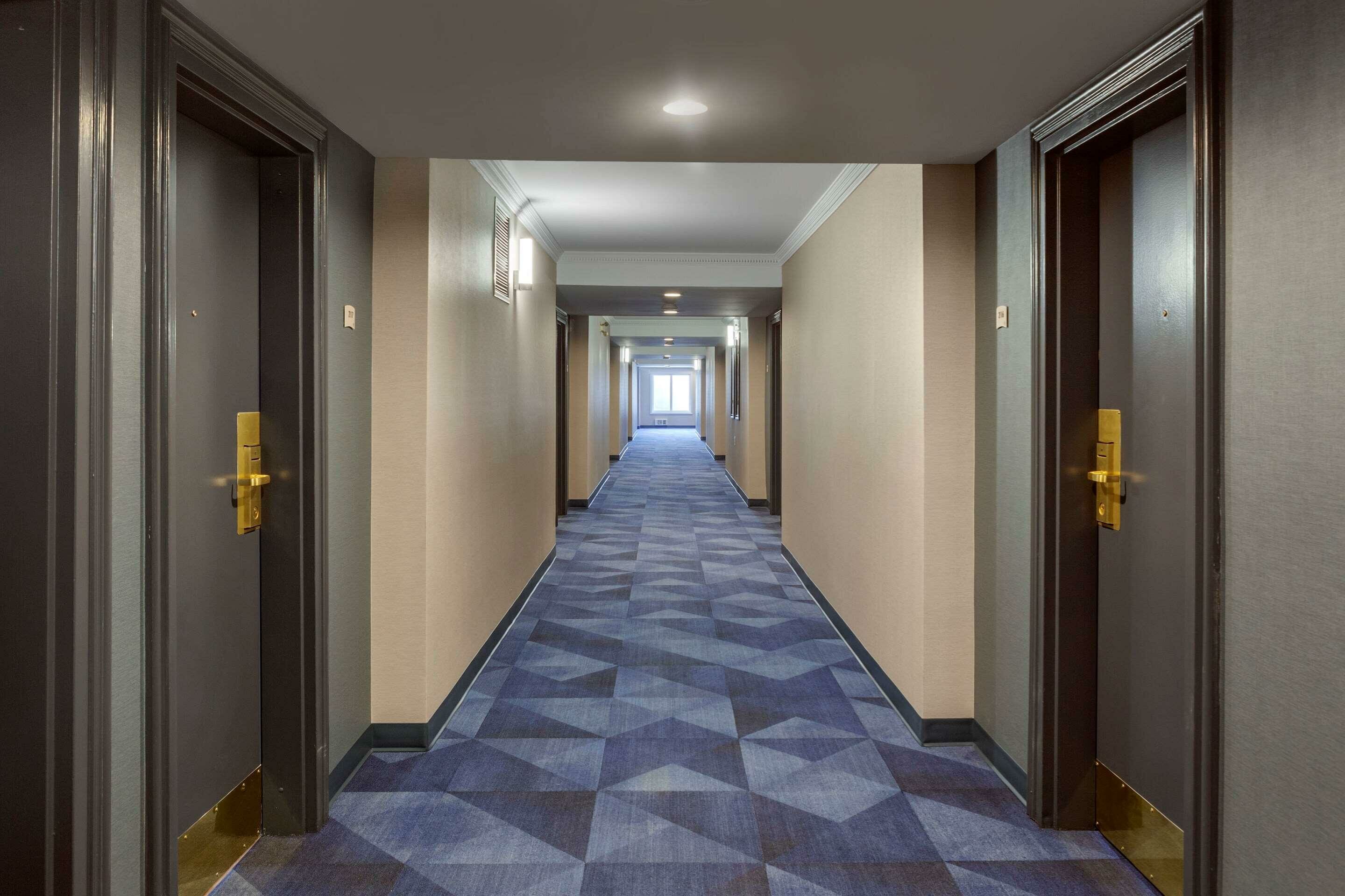 Фото Quality Inn Airport West