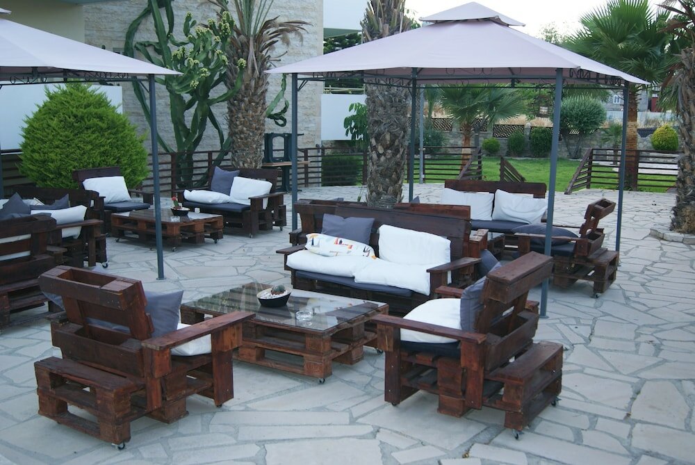 Фото Moniatis Hotel