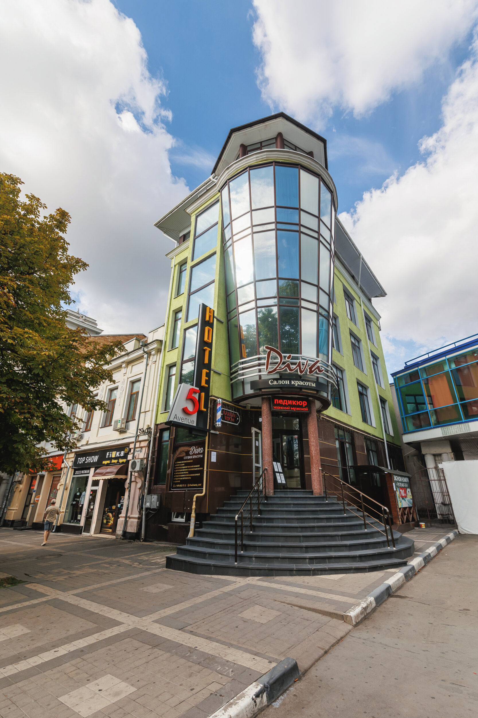 Фото отеля 1