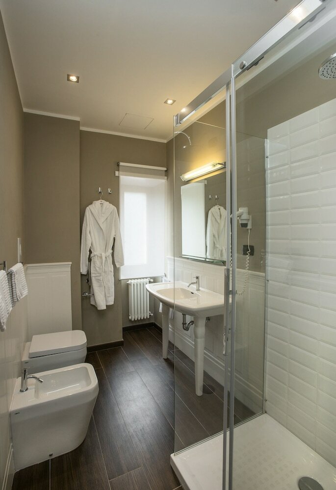 Фото Ambasciatori Place Hotel