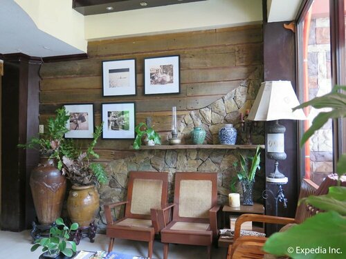 Гостиница Las Casitas de Angela Hotel в Давао