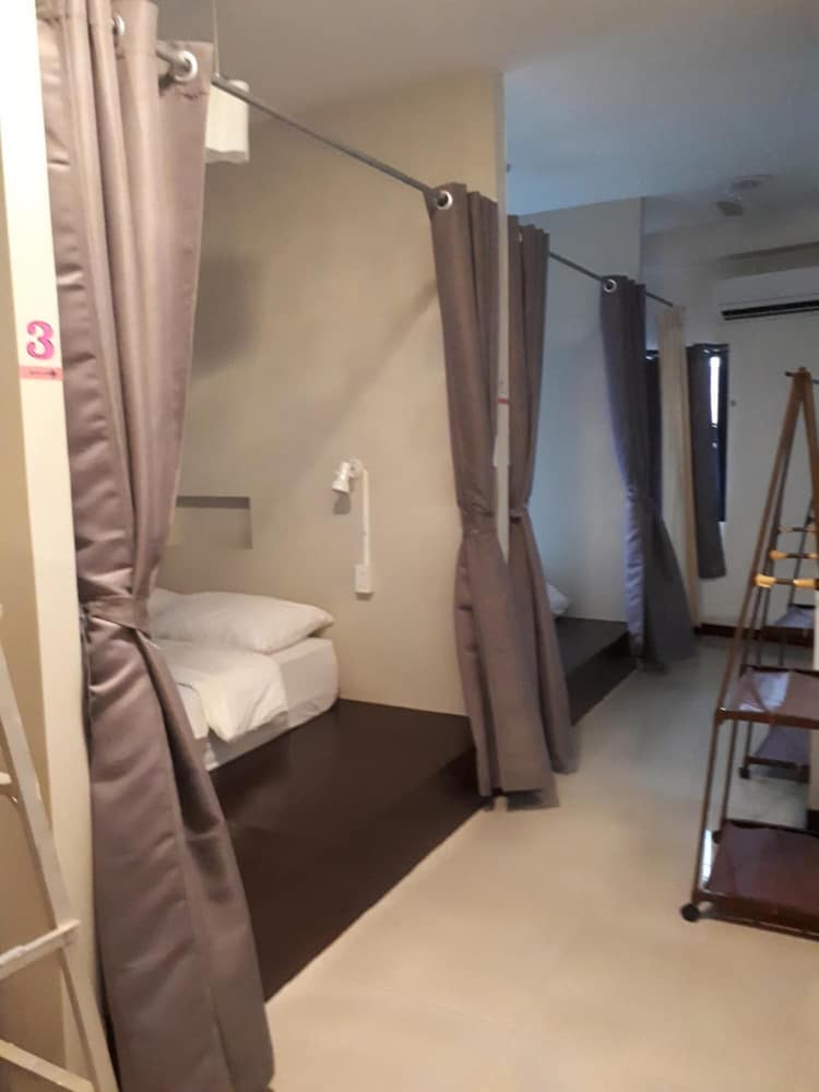 Фото Chiangmai Gate Capsule Hostel