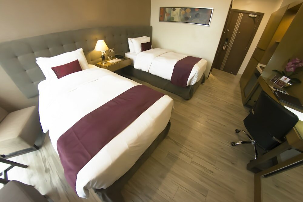 Фото Ironwood Hotel