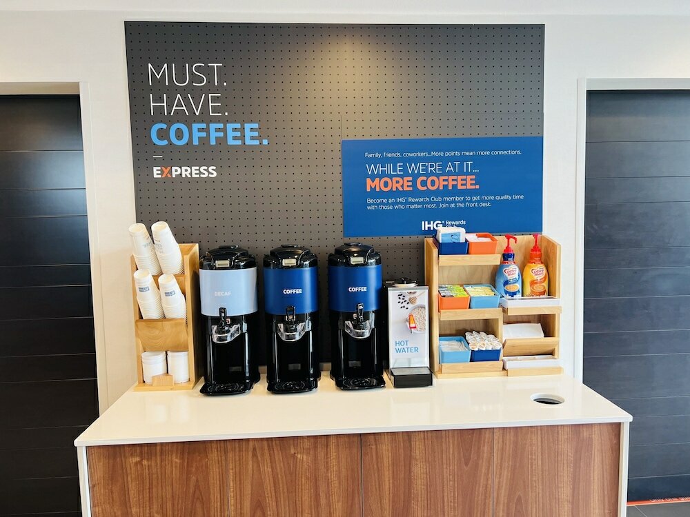 Фото Holiday Inn Express & Suites Salinas, an Ihg Hotel