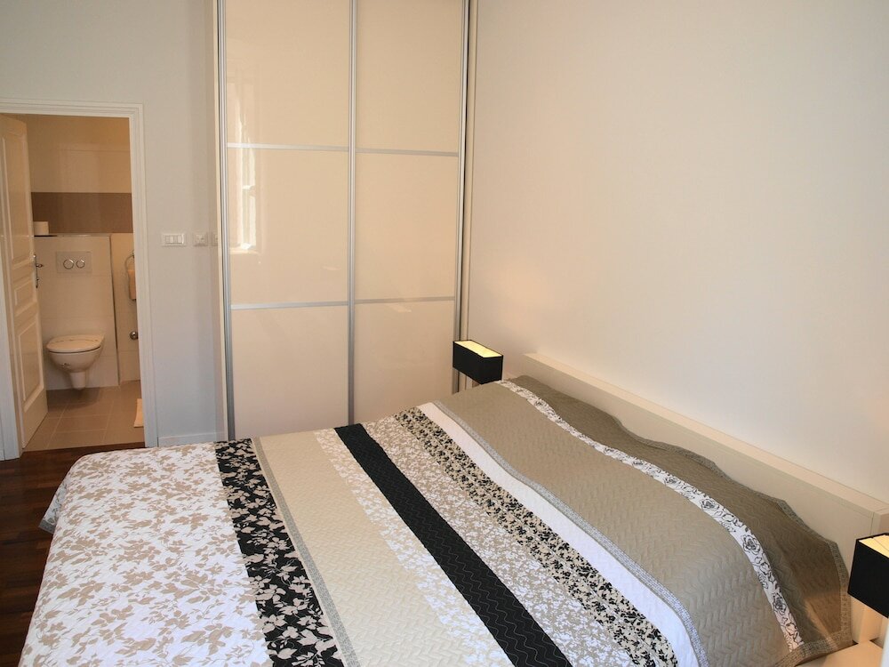 Фото MirÓ Studio Apartments