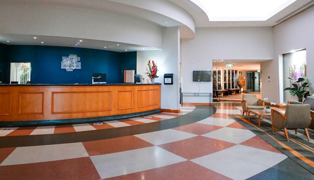 Фото Cairns Harbourside Hotel