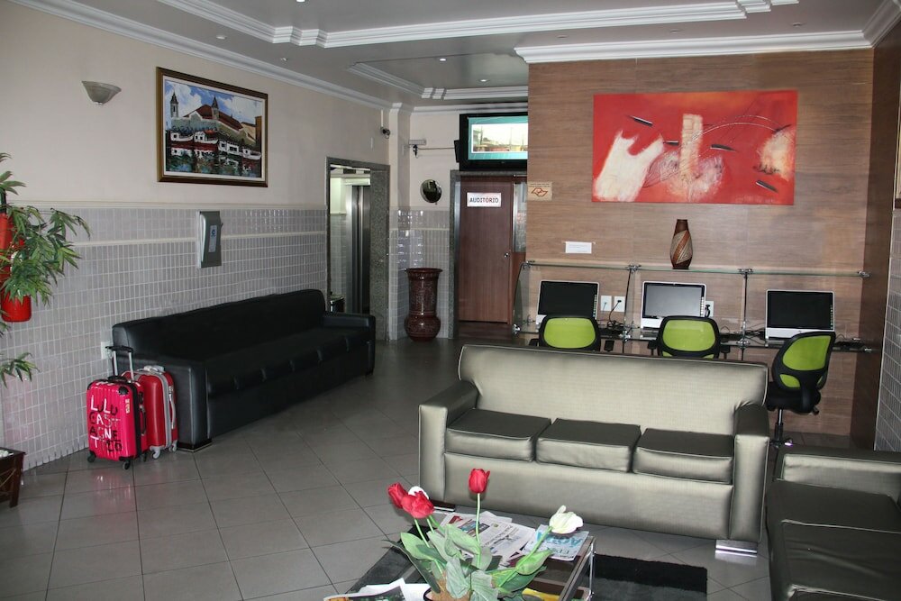 Фото отеля 2