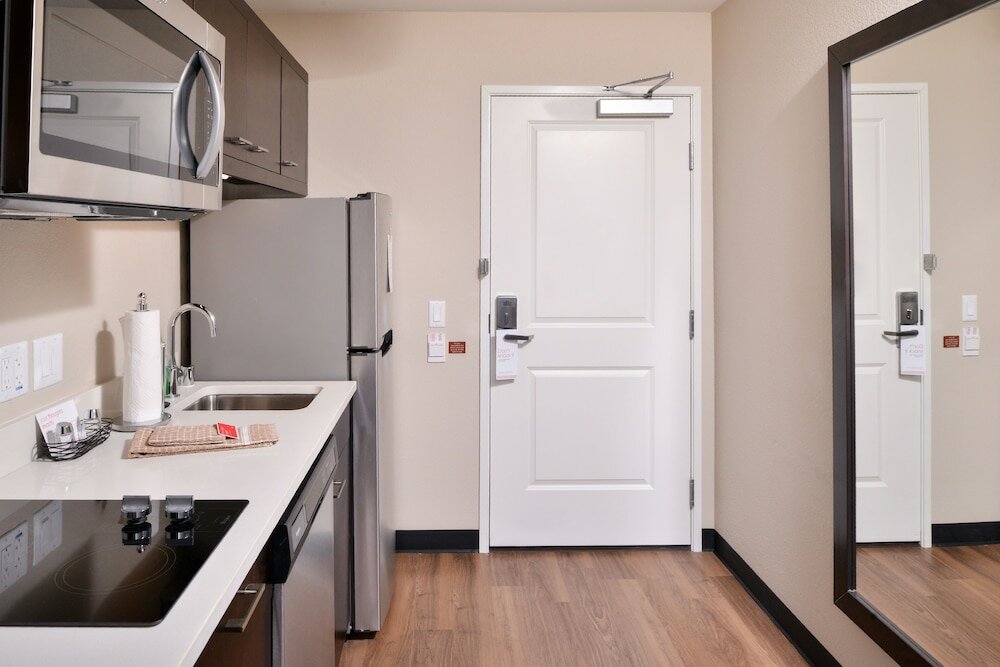 Фото TownePlace Suites by Marriott Ontario Chino Hills