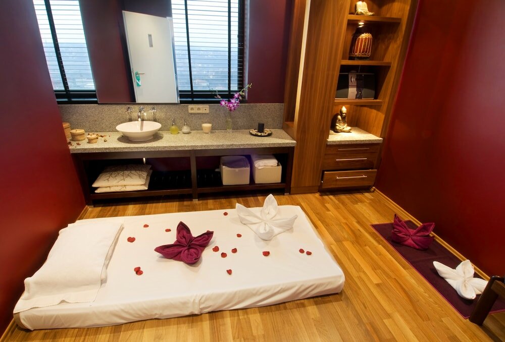 Фото Corinthia Hotel Prague