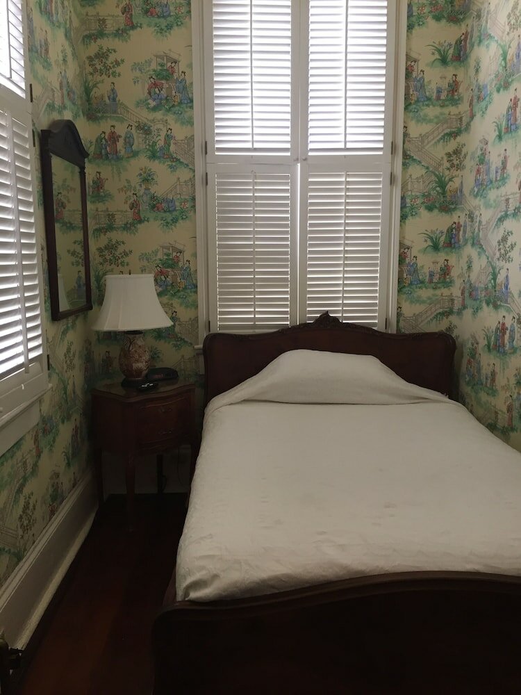 Фото Nine O Five Royal Hotel