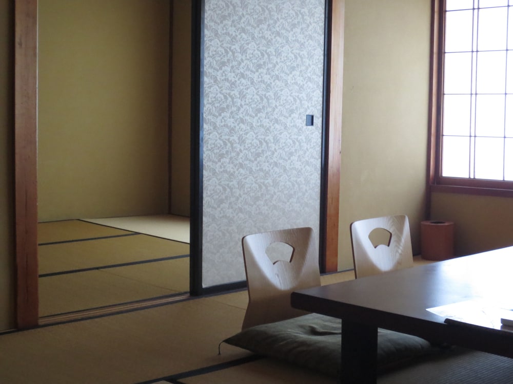 Фото Historical Ryokan Hostel K's House Ito Onsen