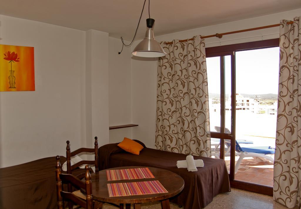 Фото Apartamentos Mestret