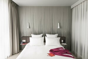 Okko Hotels Paris Porte de Versailles (Paris, 15e Arrondissement, Rue du Colonel Pierre Avia, 2), hotel